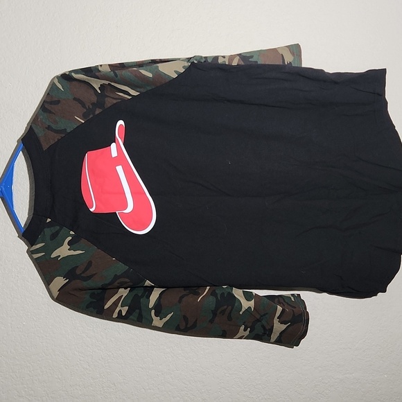 Shaka  Red Hat Black Camo Sleeve Shirt size L Red Hat Association top - Picture 4 of 7